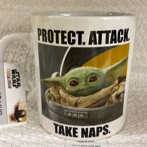 NEW HARD TO FIND Star Wars Mandalorian 20oz coffee mugs.